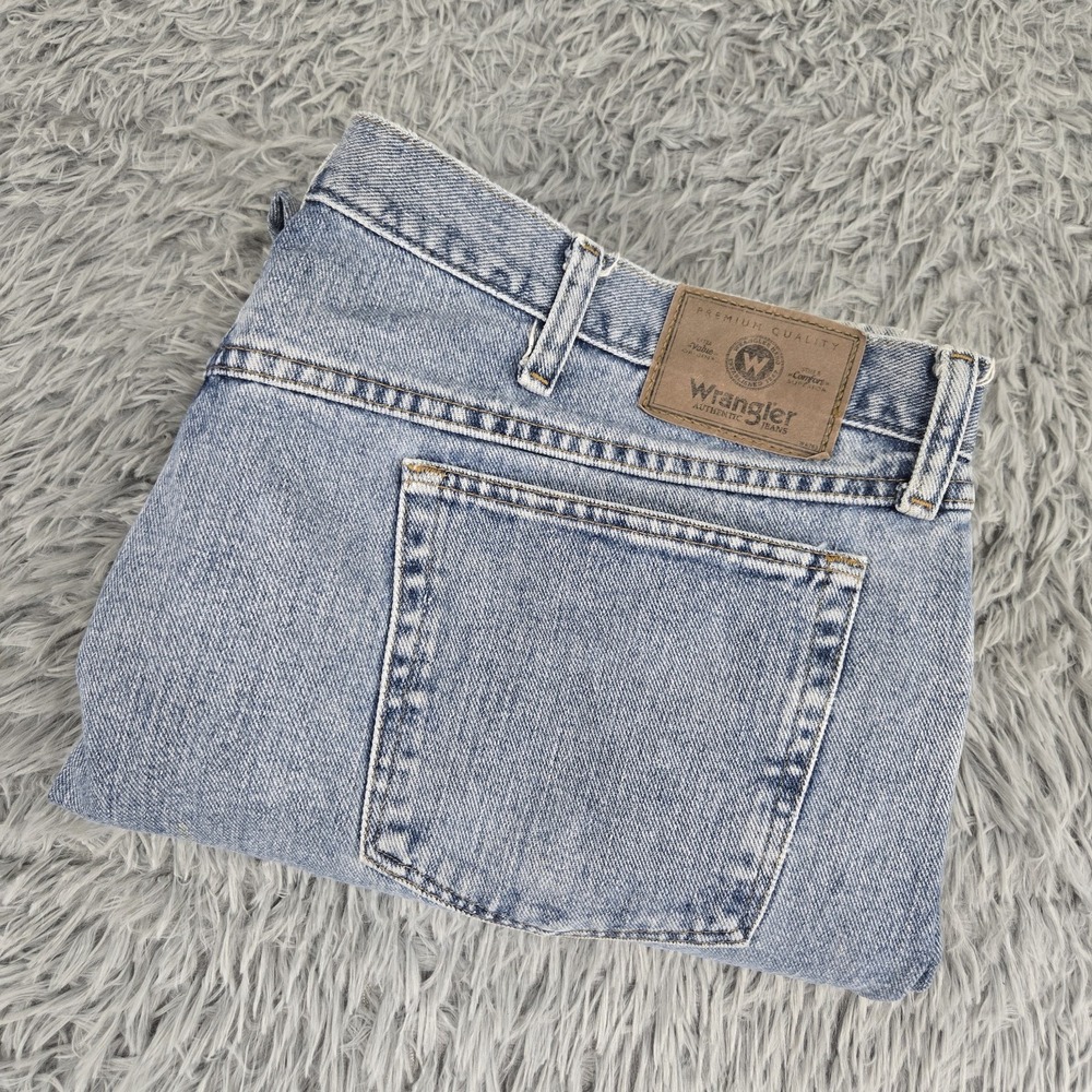 Wrangler 5 Star 97601VR Men 44/29 Relaxed Fit Light Wash Straight Leg Denim Jean